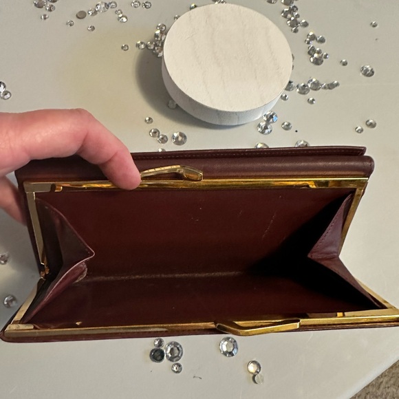 Cartier long wallet in great condition. Great red color with snap lock. - Picture 5 of 6